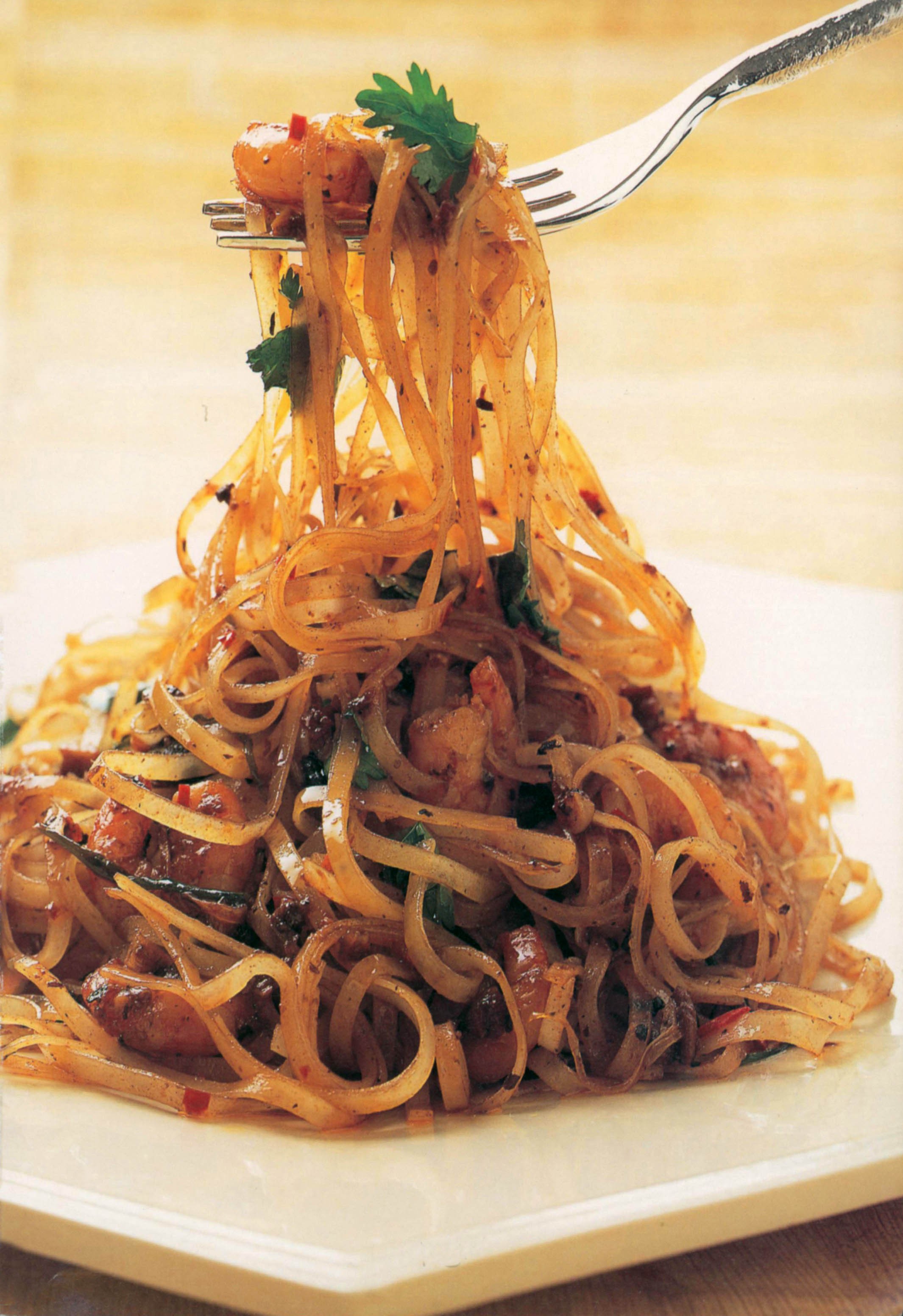 Stirfried Rice Noodles in Chilli Black Bean Sauce from Ken Hom Cooks