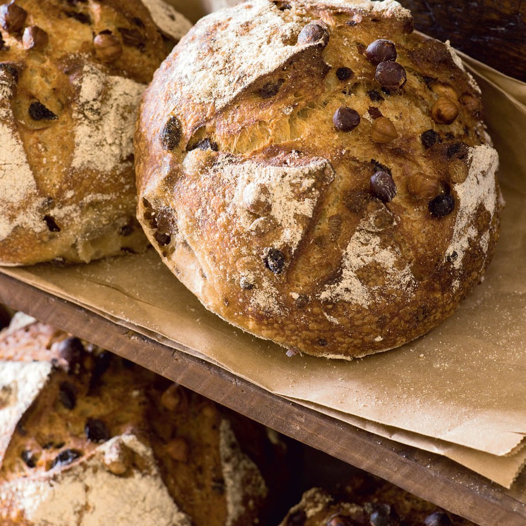 Rye bread with raisins and hazelnuts